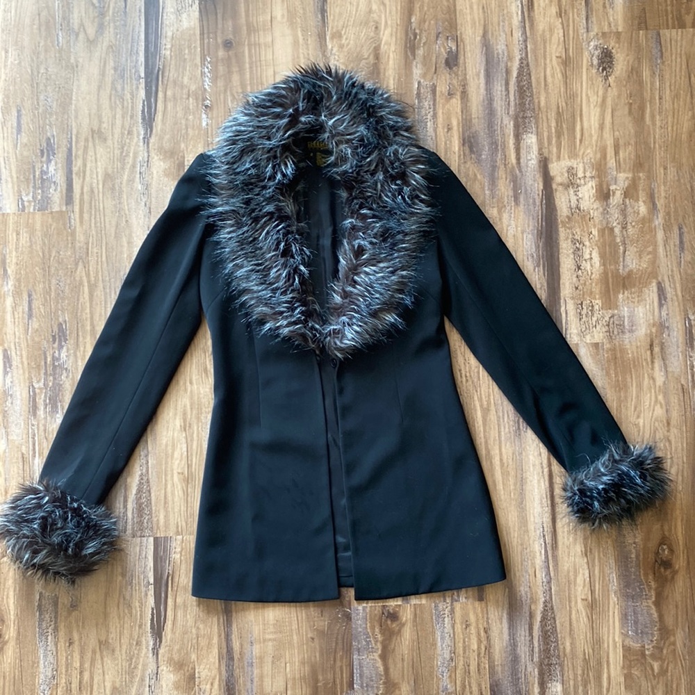 Georgiou black jacket/blazer with removable faux fir lining on collar/sleeves